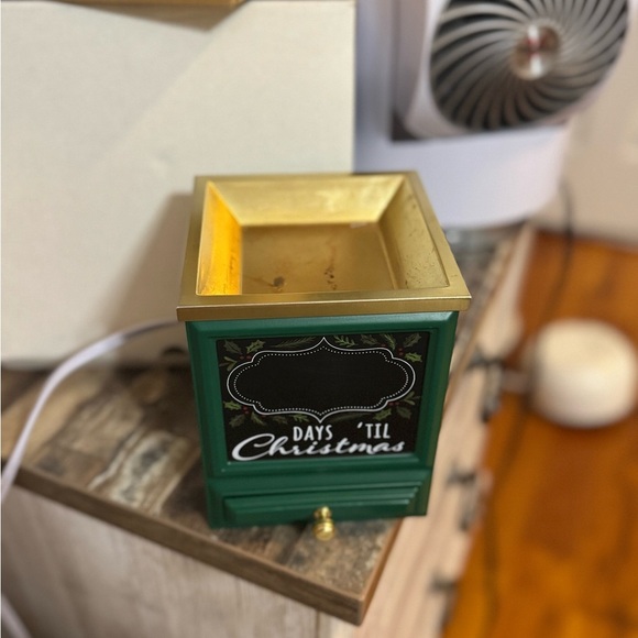 Green Christmas Countdown Chalkboard Warmer - Picture 8 of 8